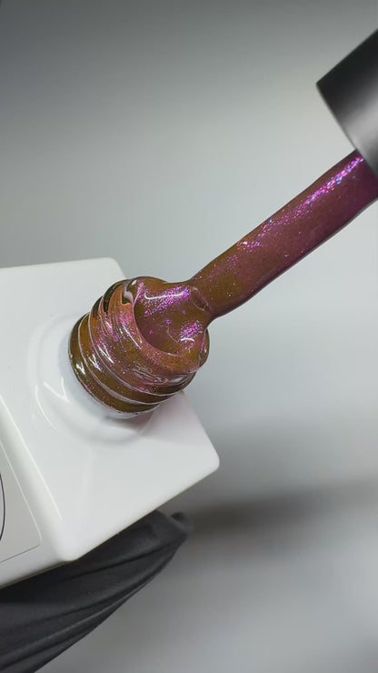 Crystal Ball - Cat Eye Gel Polish
